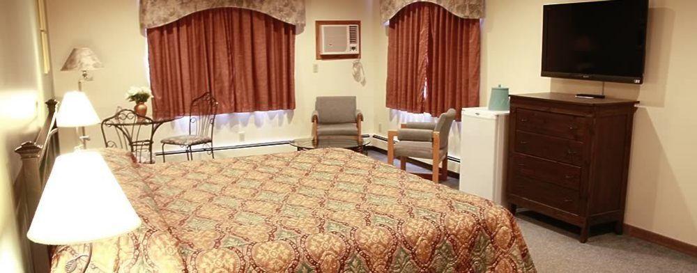 Woodland Inn Meadow Lake Экстерьер фото