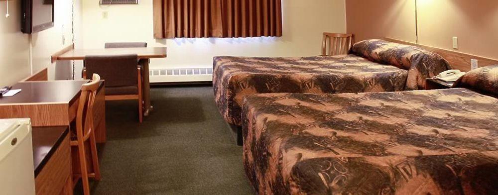 Woodland Inn Meadow Lake Экстерьер фото
